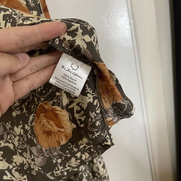 For Love & Lemons brown floral vneck Bell sleeve Blouse top size Medium - Picture 6 of 6